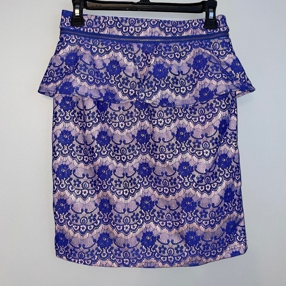 NWOT Skies Are Blue Lace Peplum Hem Pencil Skirt Size Small